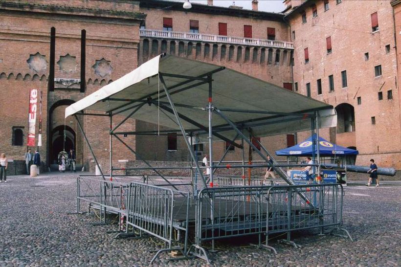 Ferrara Sotto le Stelle 2005 / Piazza Castello   luglio 2005